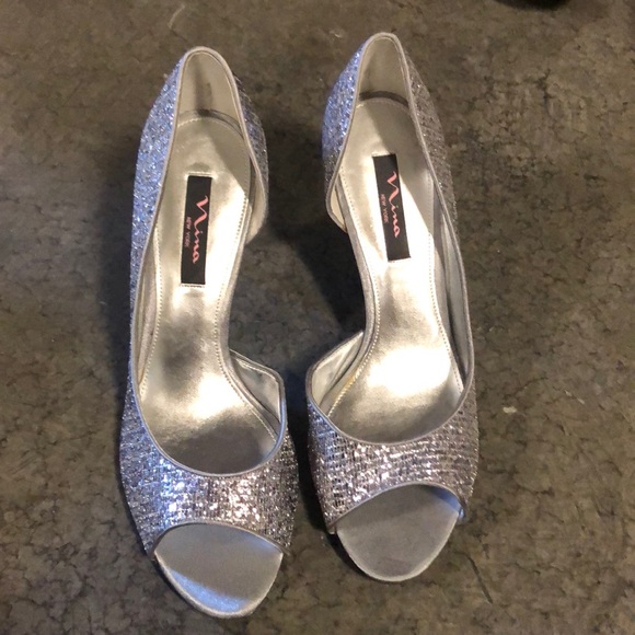 nina beronia pump silver